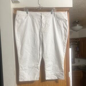 Elegant White Cropped Pants for Women